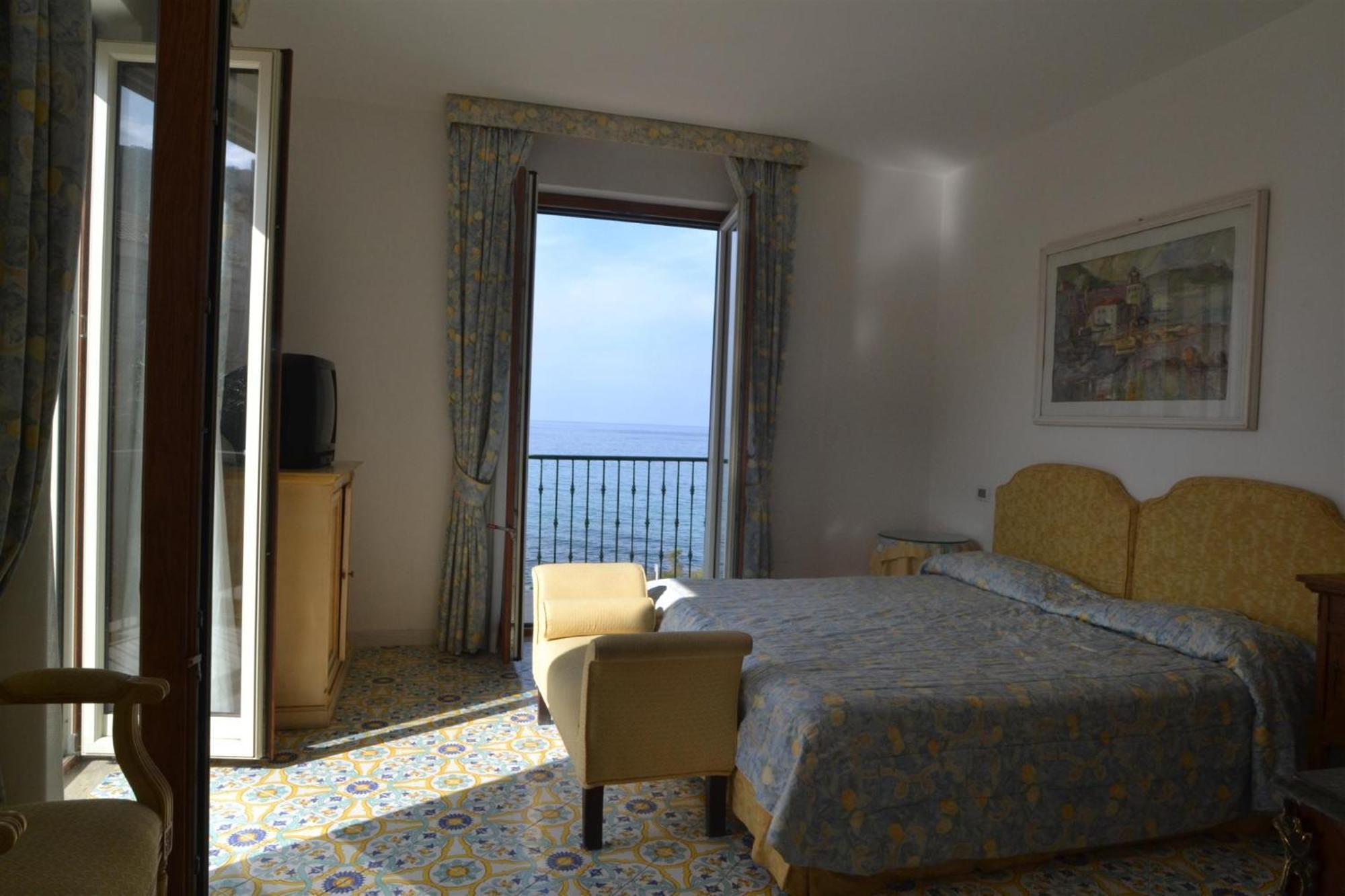 Hotel Villa Sirio Санта Мария ди Кастелабате Екстериор снимка