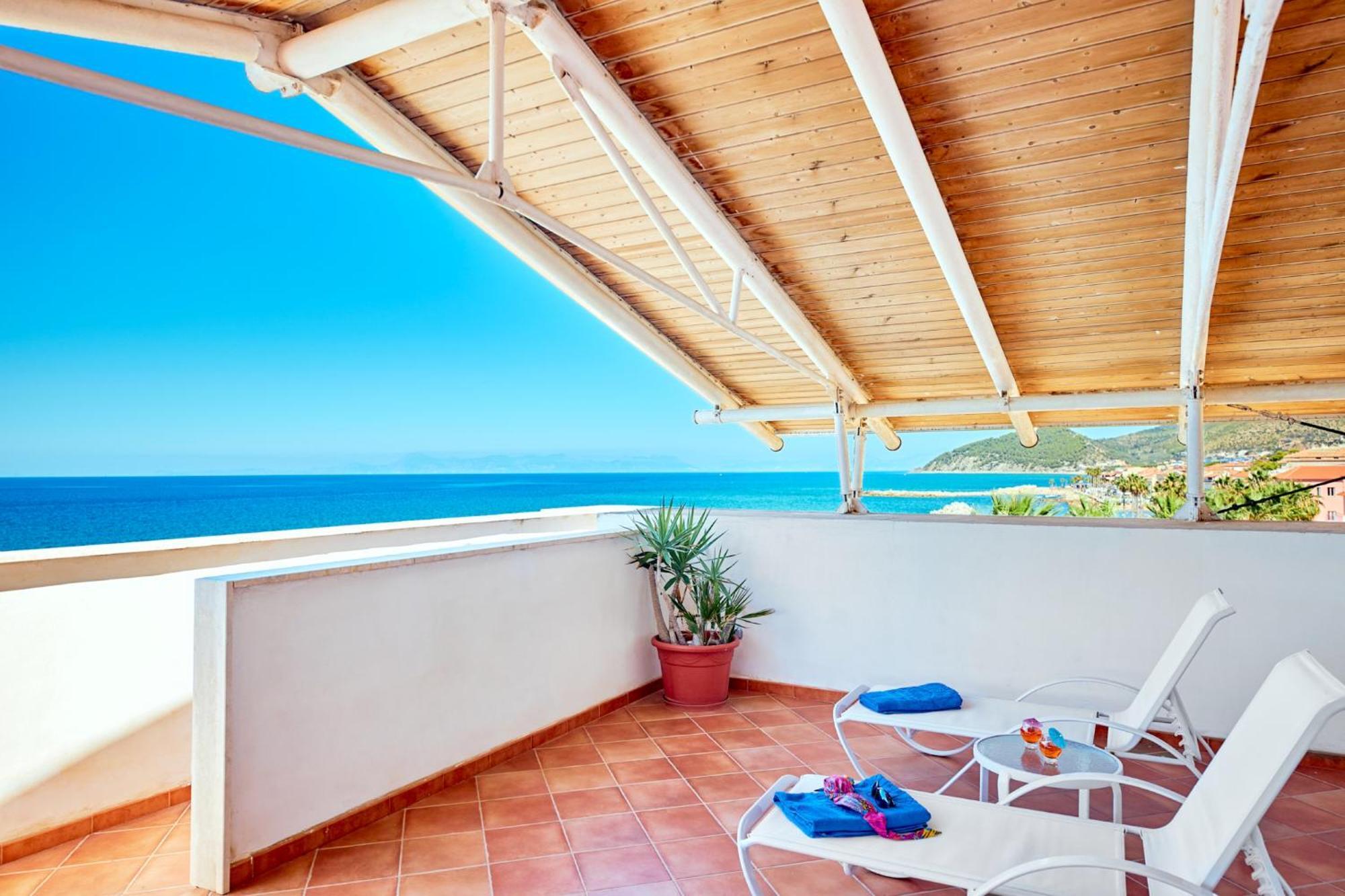Hotel Villa Sirio Санта Мария ди Кастелабате Екстериор снимка