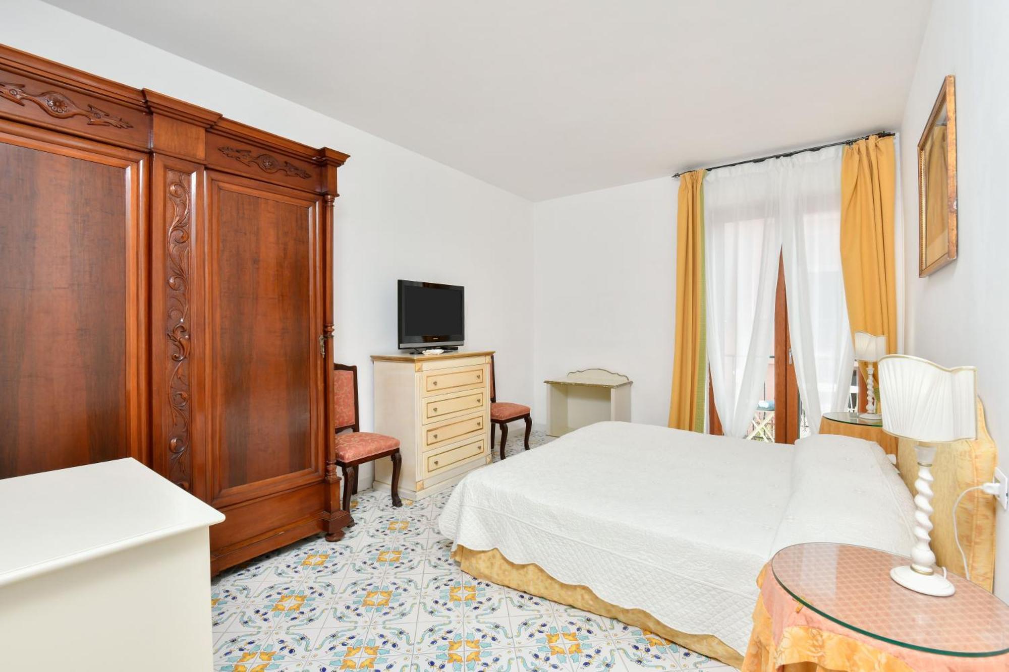 Hotel Villa Sirio Санта Мария ди Кастелабате Екстериор снимка