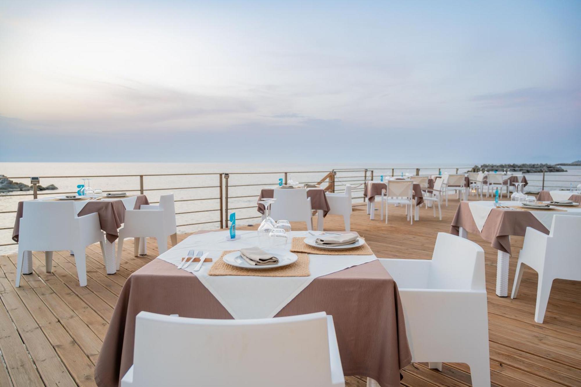 Hotel Villa Sirio Санта Мария ди Кастелабате Екстериор снимка